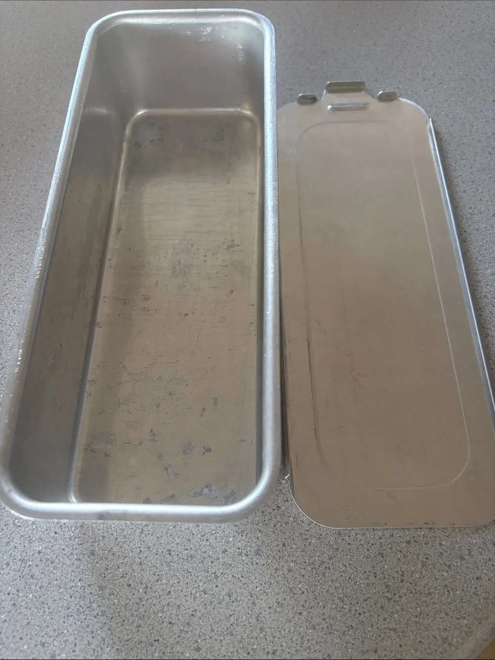 Vintage Mirro Bread Pan with Lid